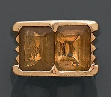 Bague à monture en or jaune 18K (750), ornée...