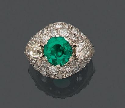 Bague dôme en or jaune et or gris 18K (750),...