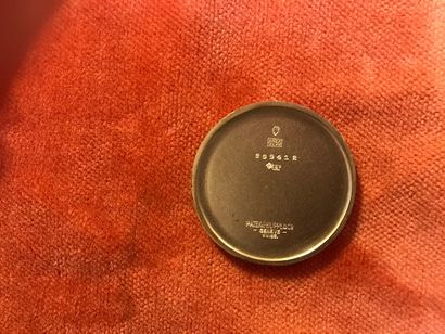 Montre d'homme, le boîtier et le fond en...
