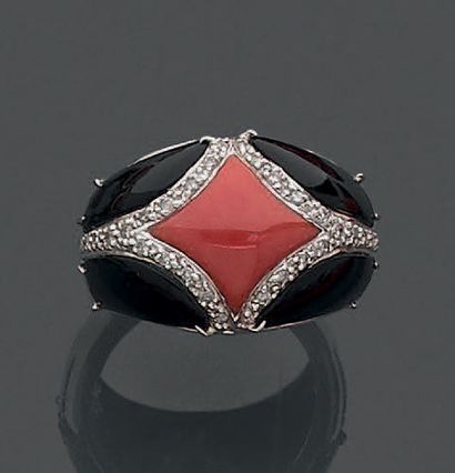 Bague jonc en or gris 18K (750), ornée d'une...