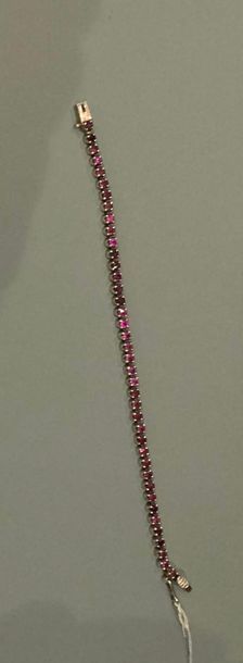 Bracelet en argent (950), formé d'une ligne...