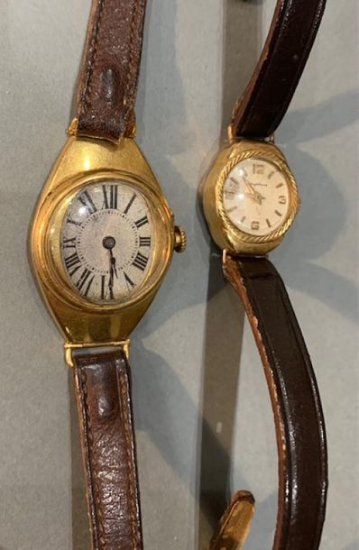 Lot en or jaune 18K (750), comprenant : deux...