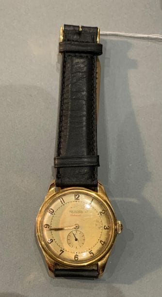 Montre d'homme en or jaune 18K (750), le...