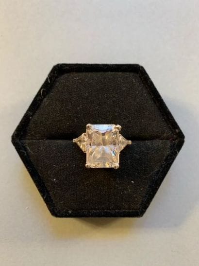 Bague en argent (925), ornée d'une importante...