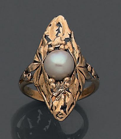 Bague marquise en or jaune 18K (750), la...