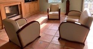 Large canapé et paire de fauteuils en acajou...