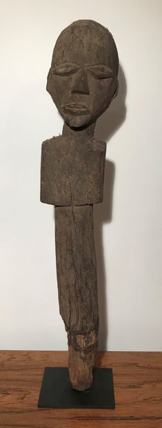 Wooden head. Lobi people. Burkina Faso. 
H.:...