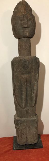 Big wooden statue. Nepal. 
H.: 105 cm.