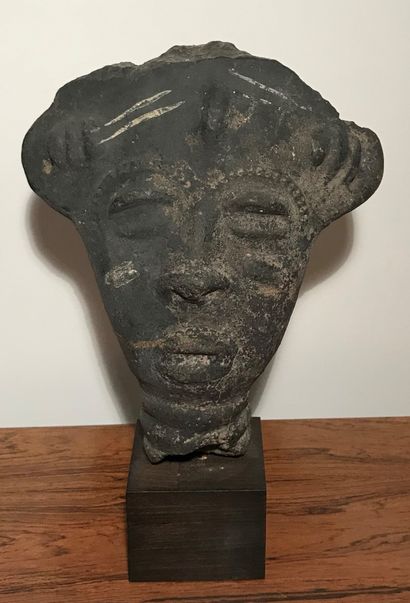 Terracotta head. Krinjabo people. Ivory Coast....