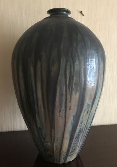 Edgar AUBRY (1880-1943) :
Grand vase en céramique...