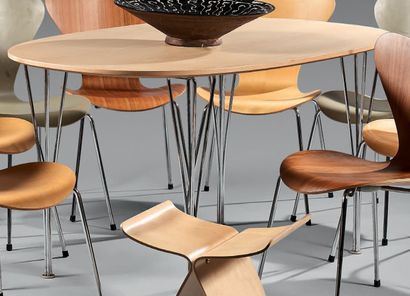 Piet HEIN et Bruno MATHSSON. Fritz HANSEN.
Dining...