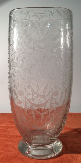 BACCARAT.
Ovoid crystal vase, Michelangelo...