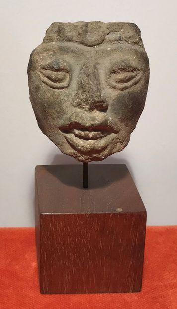 Small terracotta head. 
Pre-Columbian art....