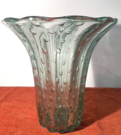 MURANO, BAROVIER et TOSO.
Ribbed vase and...