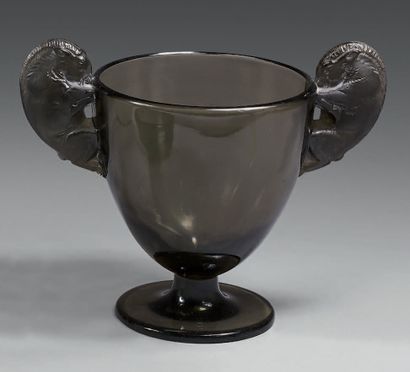 RENE LALIQUE (1860-1945).
Aries vase in green...