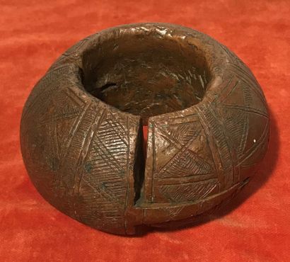 Copper bracelet. Niger. 
Diameter: 13 cm...