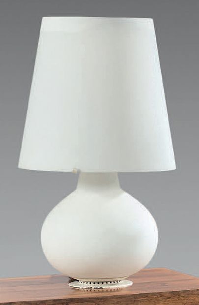 Max INGRAND (1908-1969) :
Lampe modèle 1853...