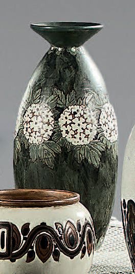KERAMIS :
Ovoid stoneware vase with white...