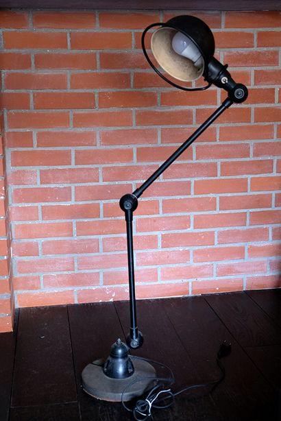 JIELDE. 
Factory lamp. 
Top. : 120 cm.