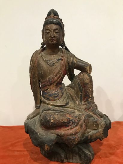 CHINE - Vers 1900.
Guanyin in polychrome...