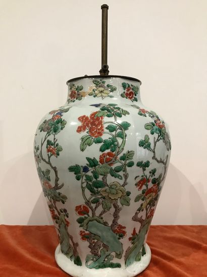 CHINE - XIXe siècle.
Potiche balustre à pans...