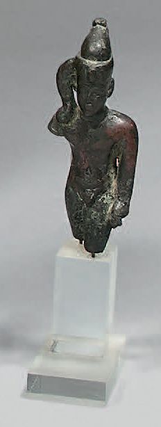 Statuette fragmentaire de pharaon enfant,...