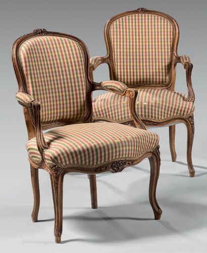 Pair of armchairs in natural wood, moulded...
