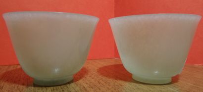 CHINE - XXe siècle.
A pair of small celadon...