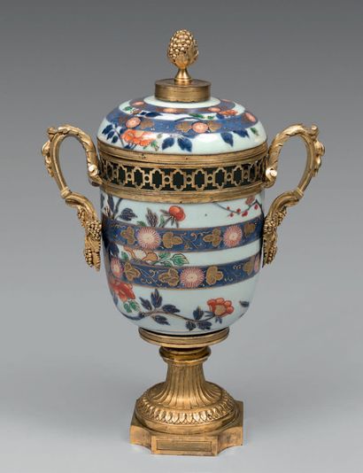 JAPON - Début du XVIIIe siècle.
Porcelain...