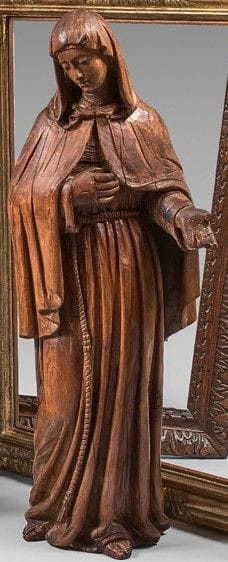 Statue de sainte en bois naturel anciennement...
