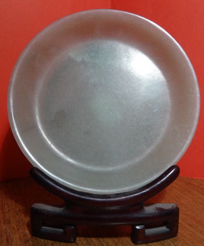 CHINE - XIXe siècle.
Celadon nephrite circular...