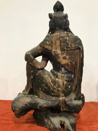 CHINE - Vers 1900.
Guanyin in polychrome...
