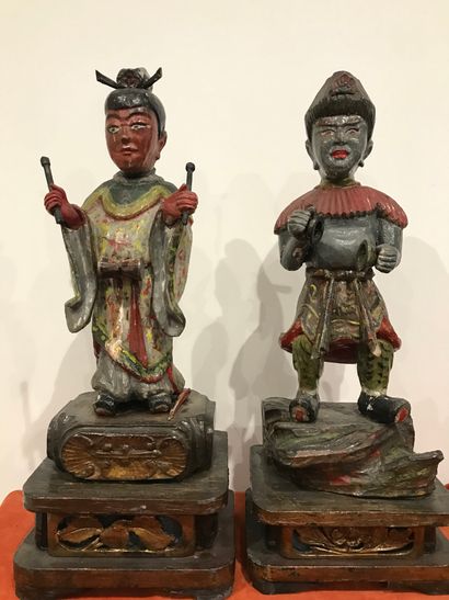Chine - Fin du XIXe siècle.
Two statuettes...
