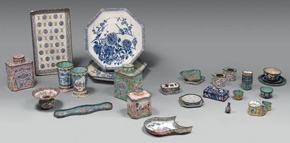 CHINE - XVIIIe/XIXe siècle.
Set of painted...