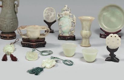 CHINE - XXe siècle.
Five small nephrite and...