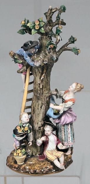 SAXE, XIXe siècle.
Groupe en porcelaine polychrome...