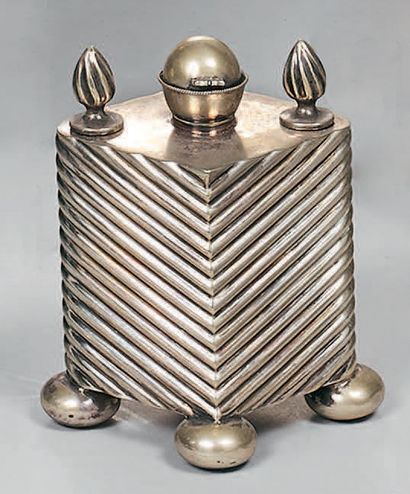 Nécessaire à opium en argent anglais, de...