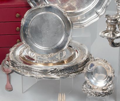 Mexican silver platerie set (800), the edge...