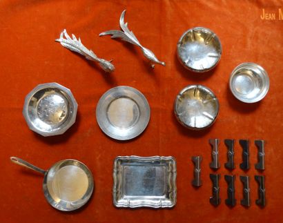 Métal argenté : une paire de faisans de table...