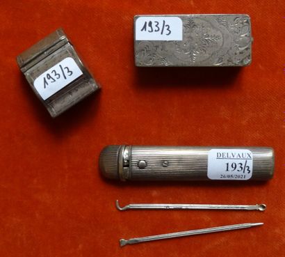 
Ensemble en argent (poinçons E.T.), comprenant...