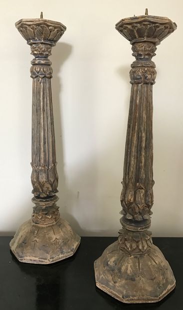 Pair of modern patinated wood torches. 

H....