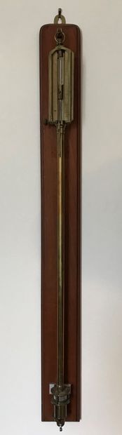 Marine measuring instrument in brass.

H....