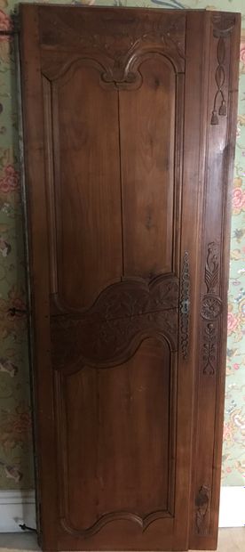 Large rustic cabinet in fruitwood, moulded...