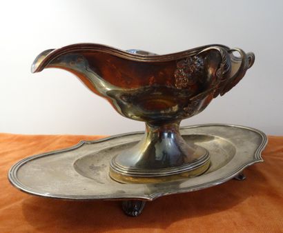 Sauceboat in silver (925), the attachments...
