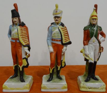 Lot: 

- Diorama depicting six cadets in...