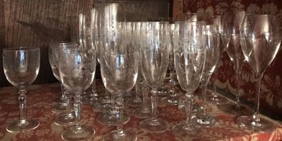 Ensemble de flûtes à champagne en verre et...
