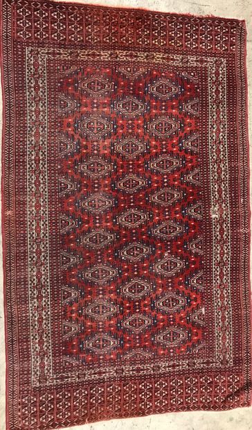 Petit tapis Boukhara à motifs de guhls sur...