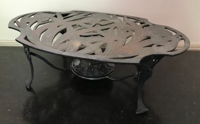 Dessous de plats en métal argenté, à décor...