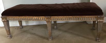 Banquette, le piètement en bois laqué gris...