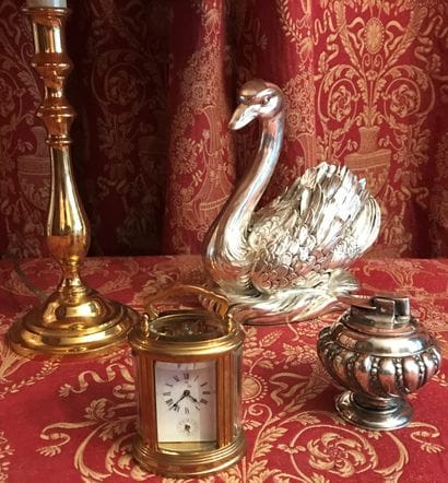 Bibelots : pied de lampe en laiton verni...